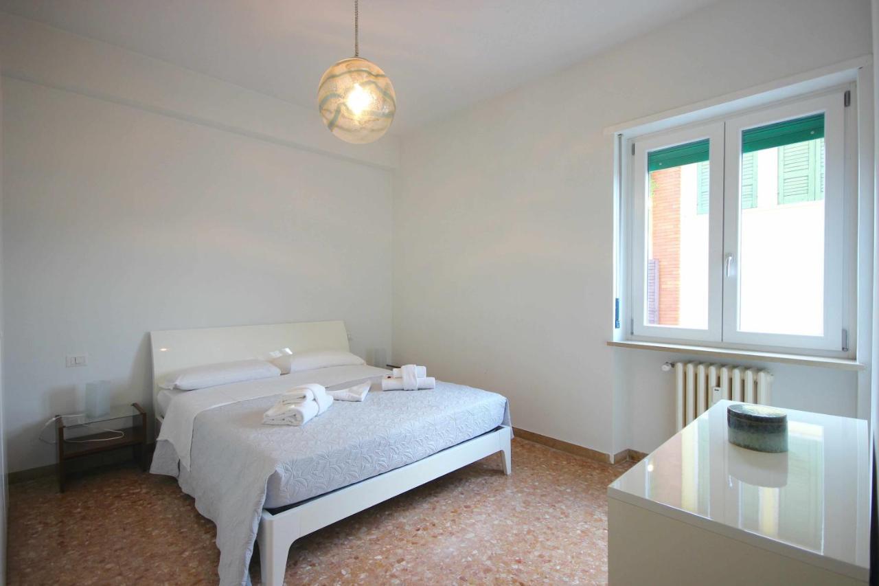 Case Vr Holiday Residenza 2 Di Picche Verona Bagian luar foto