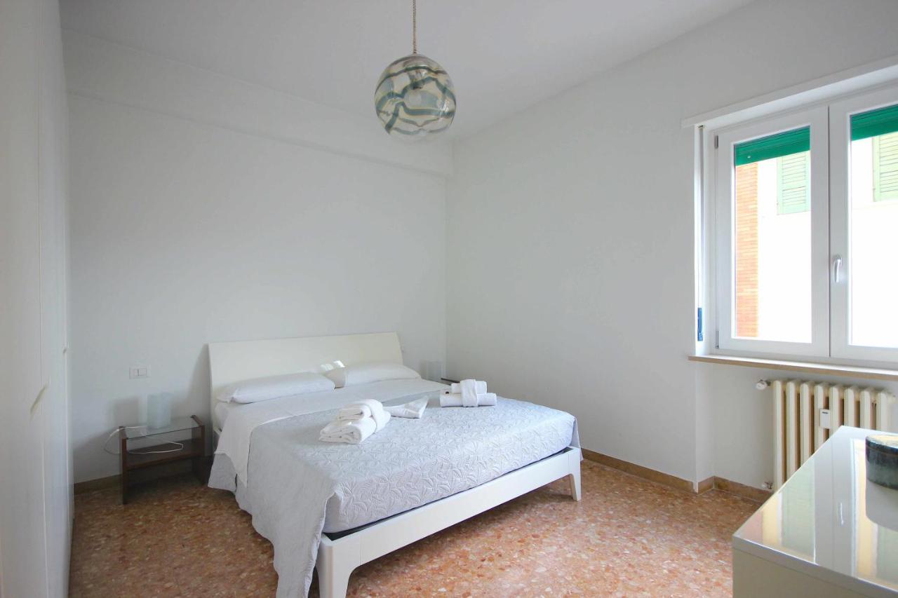 Case Vr Holiday Residenza 2 Di Picche Verona Bagian luar foto